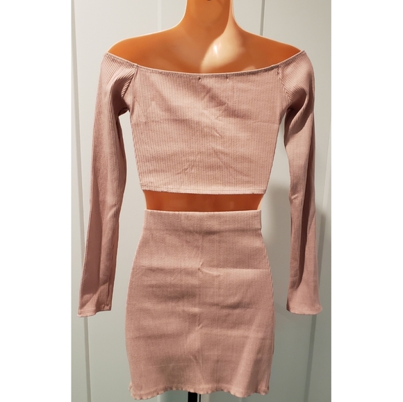 Lace-Up Crop Top & Skirt Bodycon Set - Picture 3 of 3